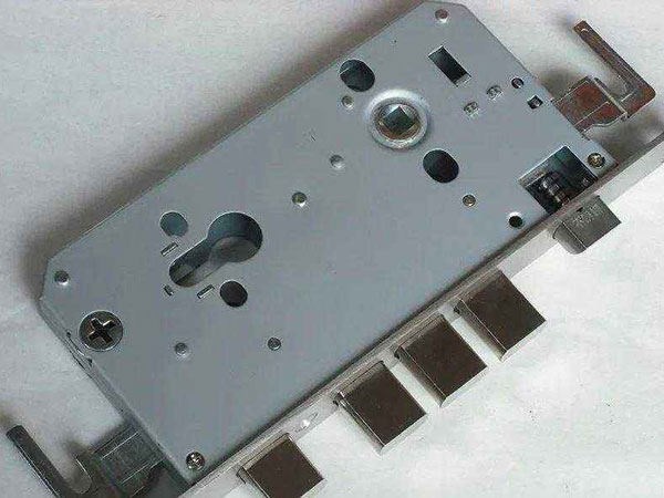 英吉沙24小时上门开锁公司